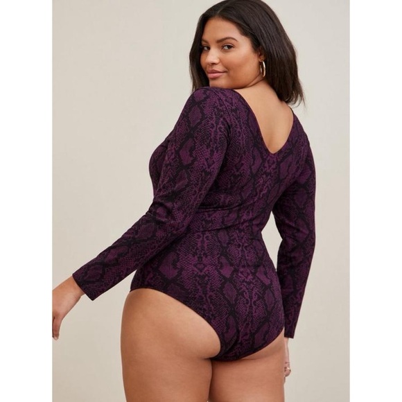Torrid Foxy Double V-Neck Long Sleeve Bodysuit Black Snake 4X - Picture 2 of 7